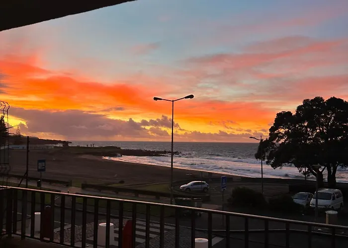 3 Balconies With Sea View - Restaurants Below - Personalized Support - -domostay Al