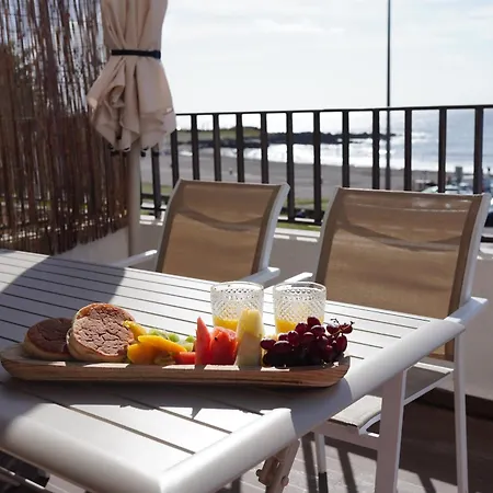 Apartament 3 Balconies With Sea View - Restaurants Below - Personalized Support - -domostay Al *